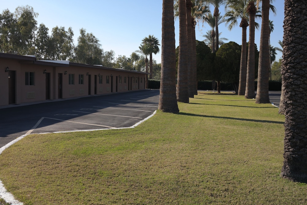 Chandler Inn 25/29