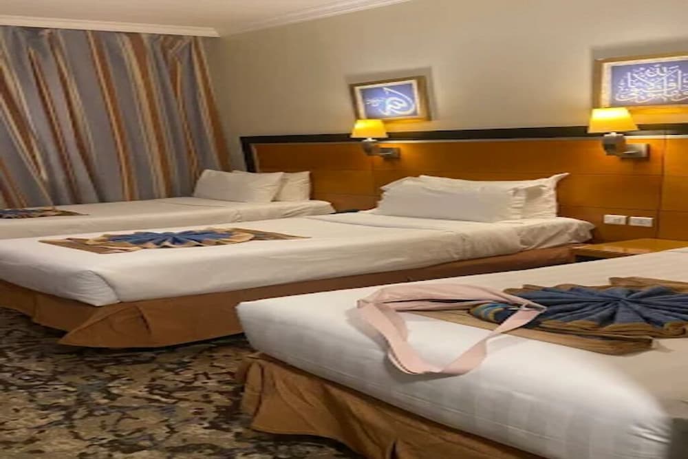 الإيمان طيبة(Kingsgate Hotel Durrat) 20/40