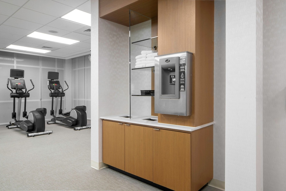 SpringHill Suites by Marriott Raleigh Apex 16/28