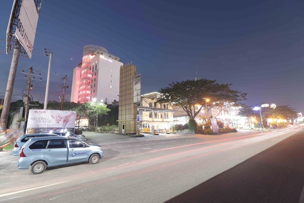 SWISS-BELINN SKA PEKANBARU 59/64