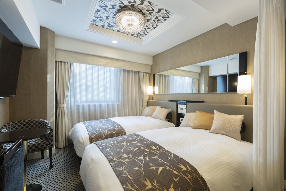 DELUXE, TWIN BEDS