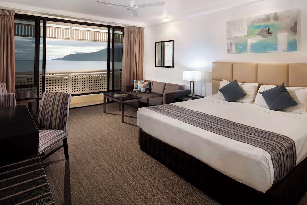 Rydges Esplanade Resort 21/68