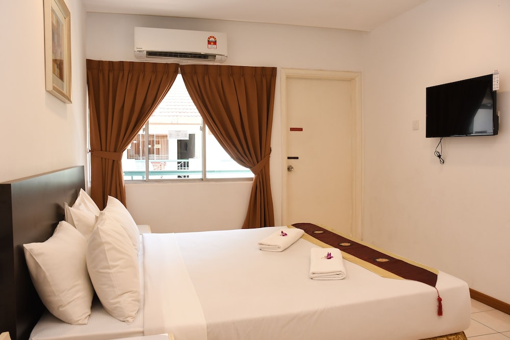 Promenade Service Apartments 33/72