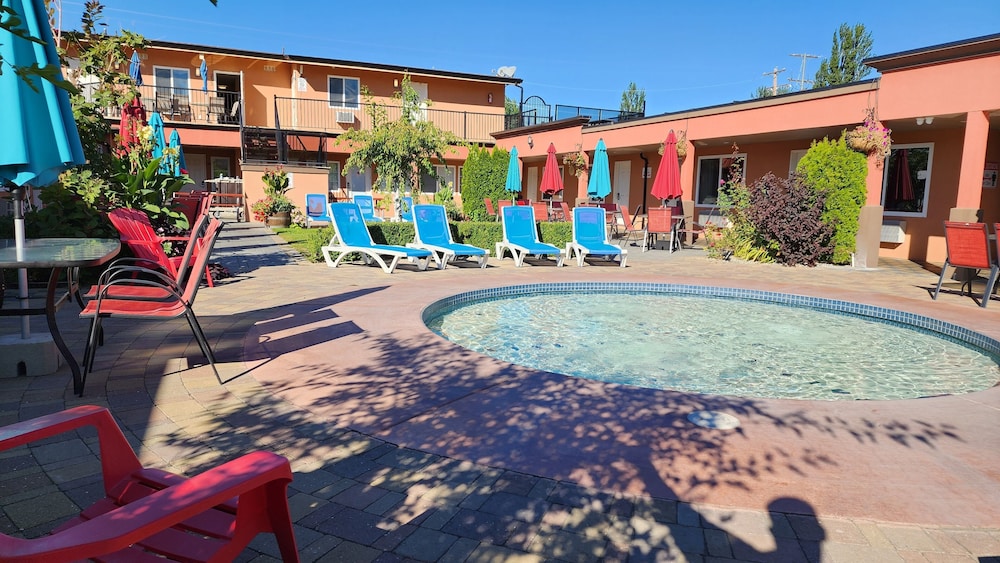 Sahara Courtyard Inn 64/70