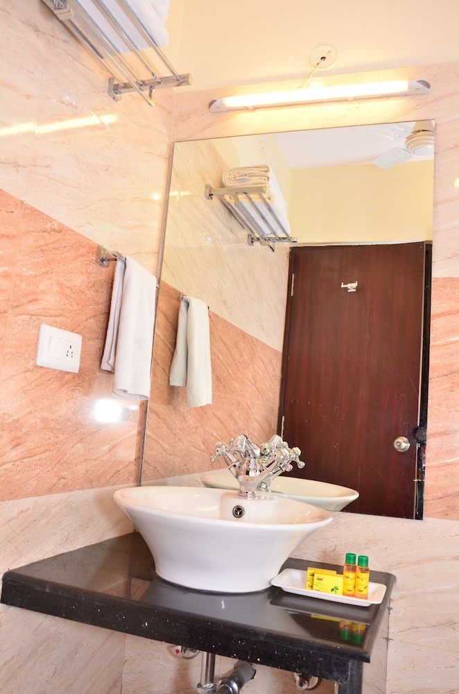 Raj Regency 34/43