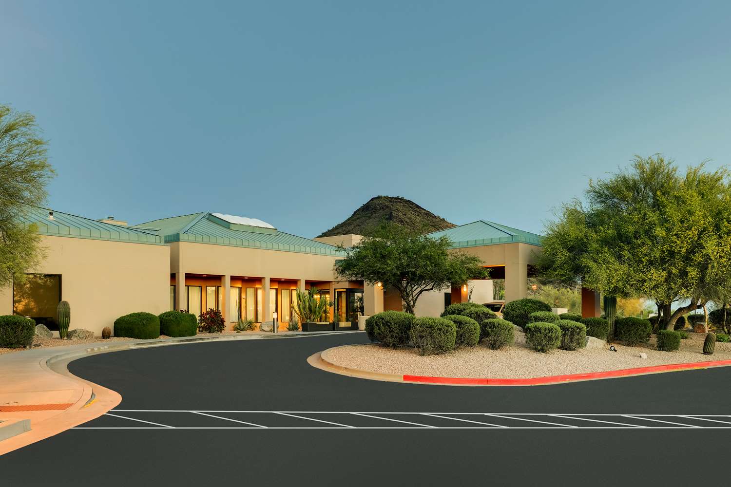 Sonesta Select Scottsdale At Mayo Clinic Campus 52/52