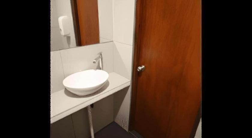 Place2stay Business Hotel @ Metrocity 42/46