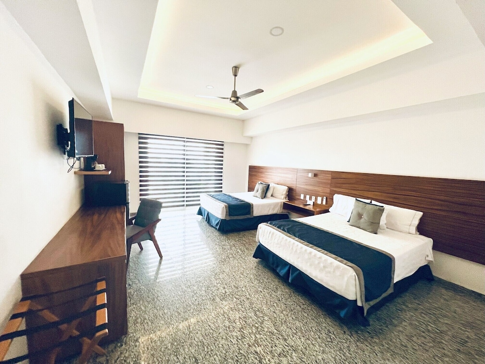 Los Picos Hotel & Suites Bucerias 17/50