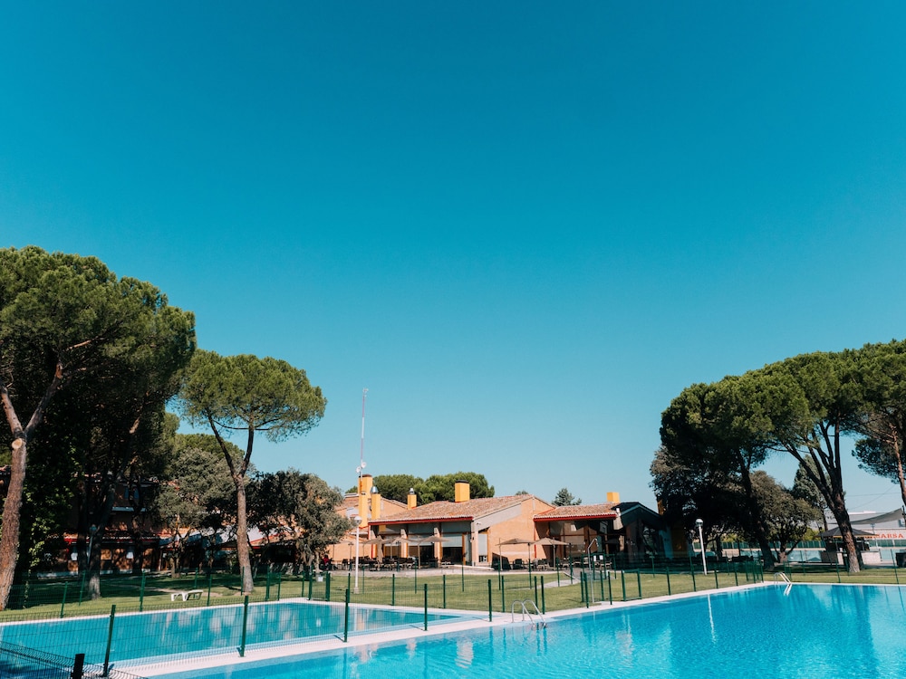 El Montico Hotel 27/33