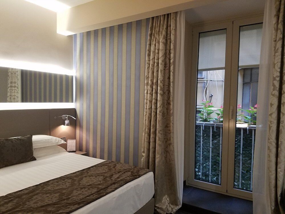 TREVI PALACE HOTEL 18/62