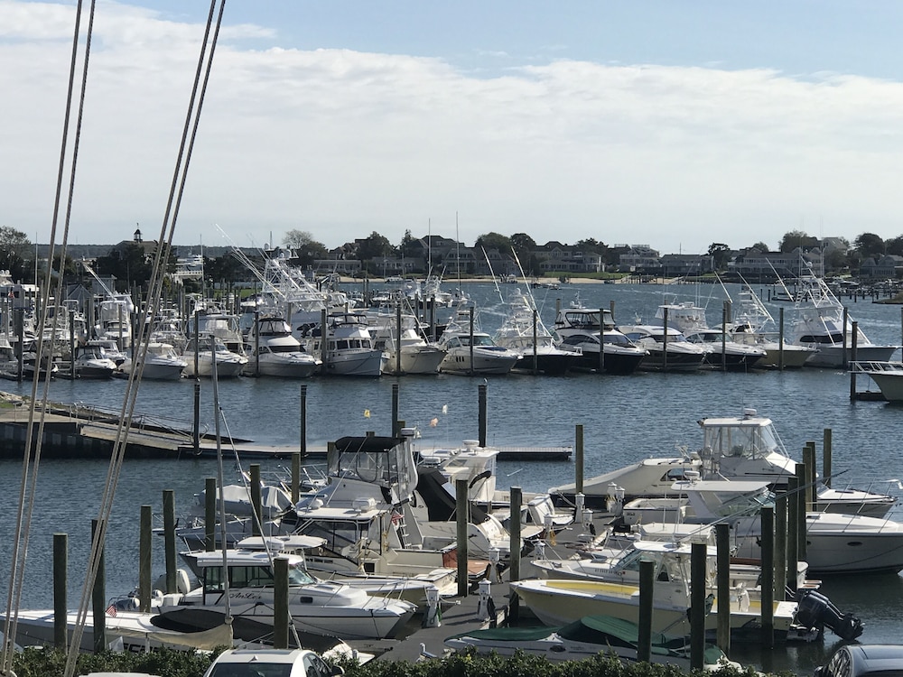 Anchor In Distinctive Waterfront Lodging 21/65