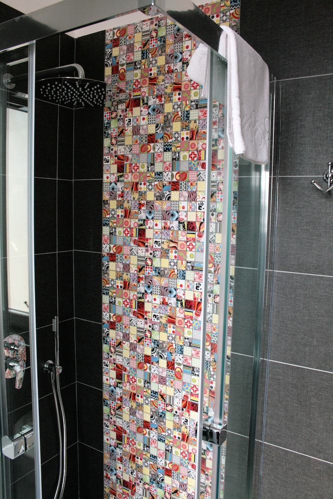 Hotel Magenta 23/24