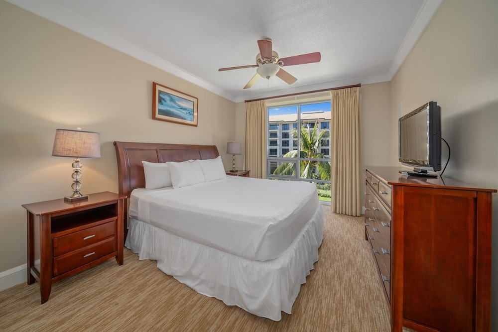 3 Bedrooms, Hokulani, Suite, 3 King Beds, Ocean View, 3 Bathrooms, Sofa، OUTRIGGER Honua Kai Resort & Spa 3/10