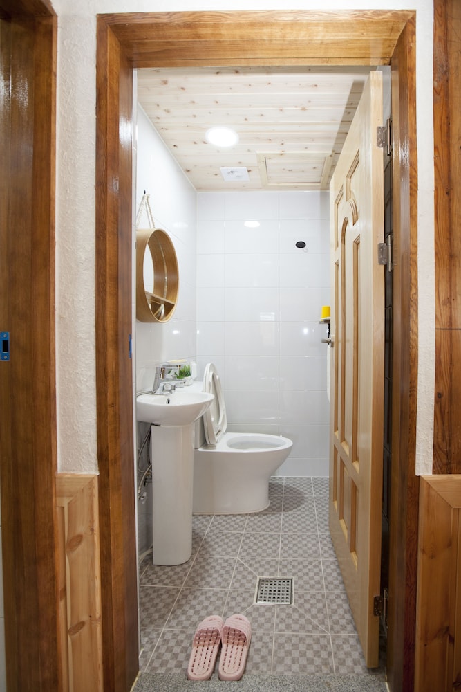 The Hanok 97/100