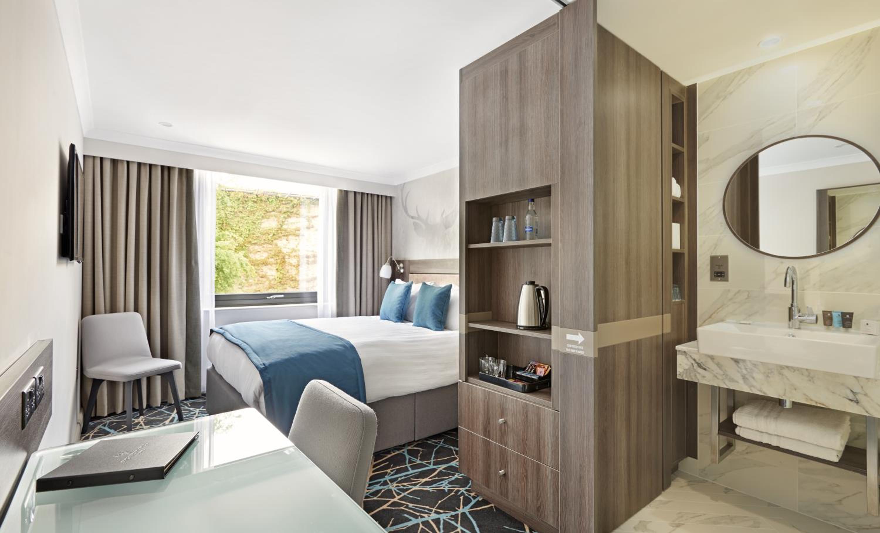 Hill, Collection, Queen Bed