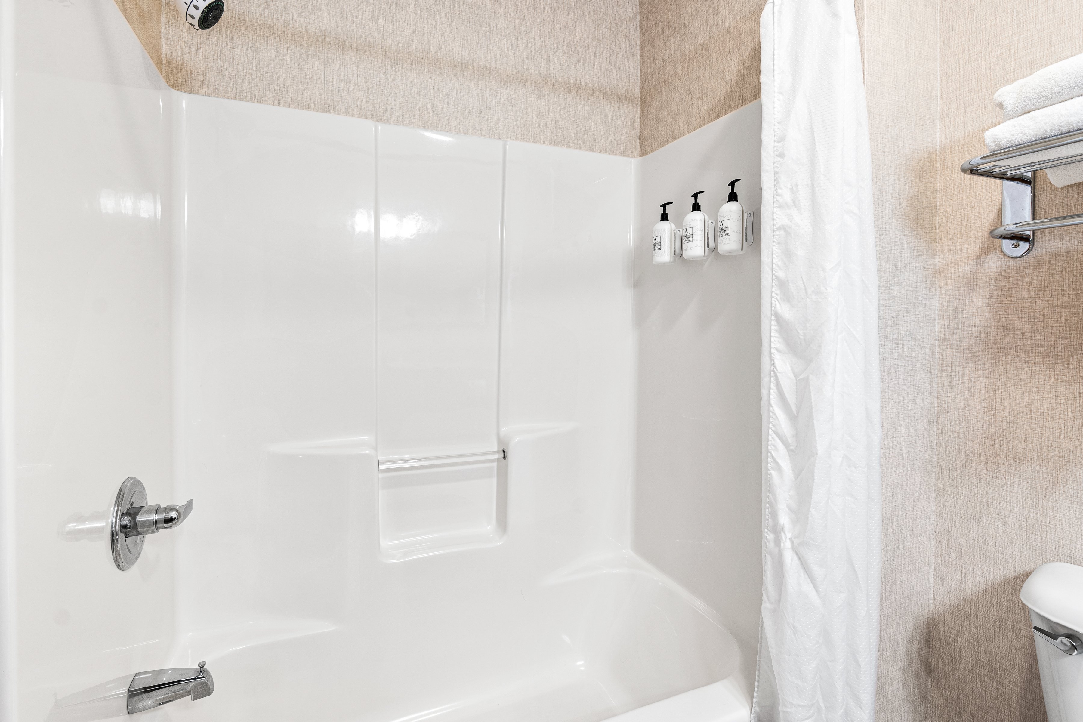 جناح بسرير كينج، Boarders Inn Amp Suites 10/10