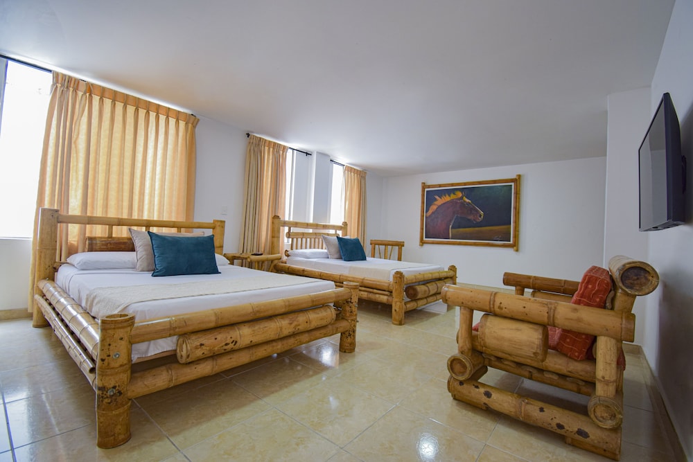 Hotel Toledo Plaza 42/49