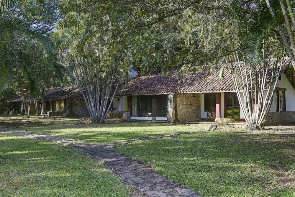 Hacienda La Pacifica 69/73