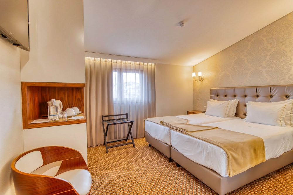 Hotel Lis Batalha 11/73
