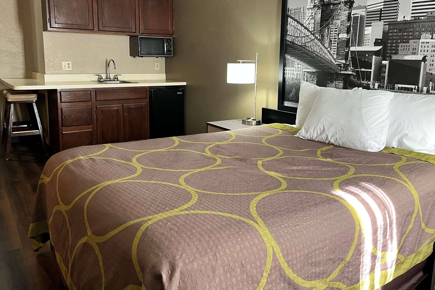 Super 8 by Wyndham Harrison OH 14/37