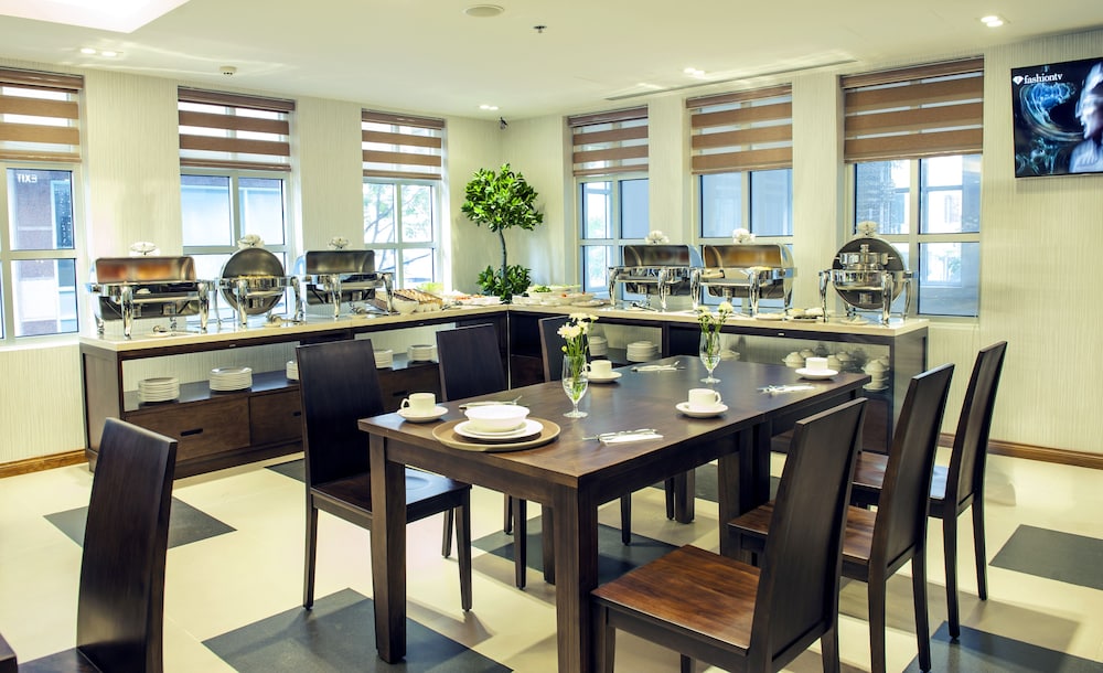 restaurant cafeteria