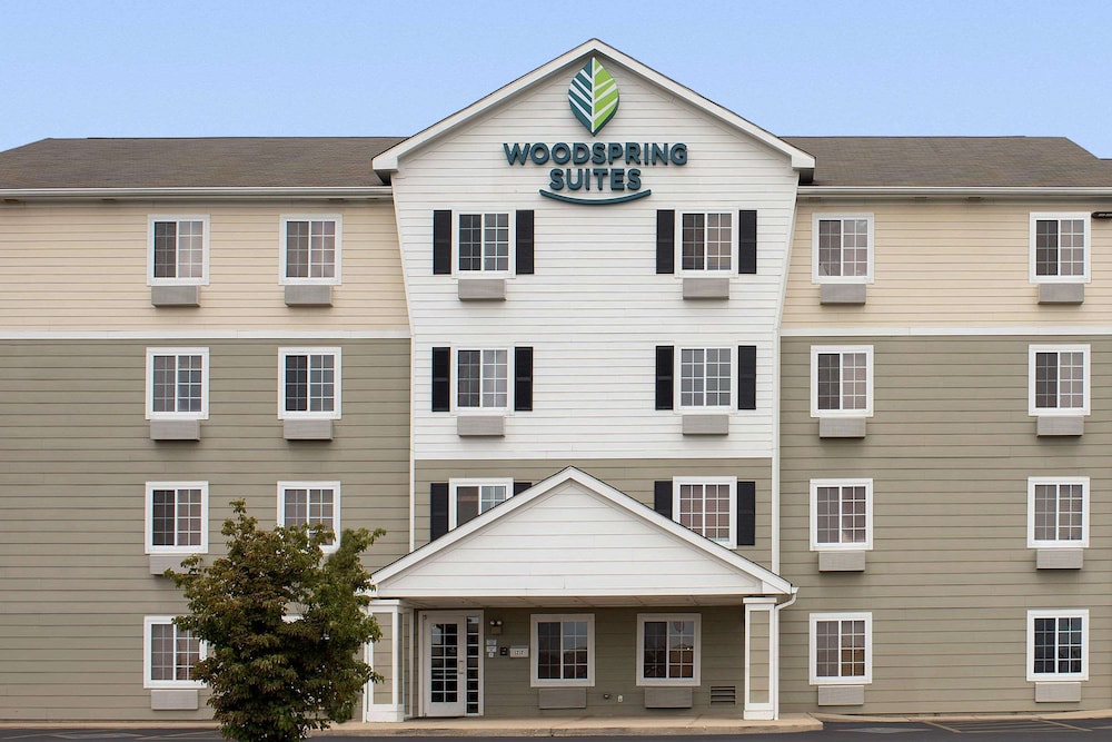 WoodSpring Suites Champaign near University 2/38