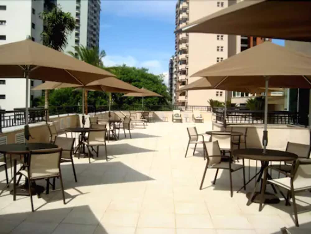 UPPER HOTEL 14/21