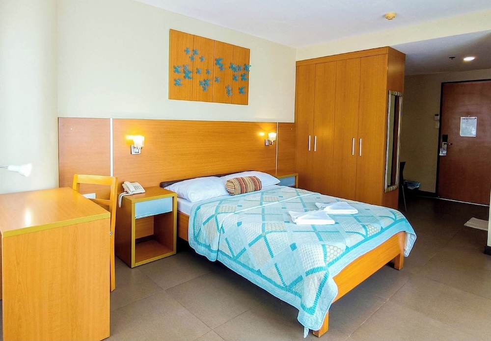 Fuente Oro Business Suites 46/68