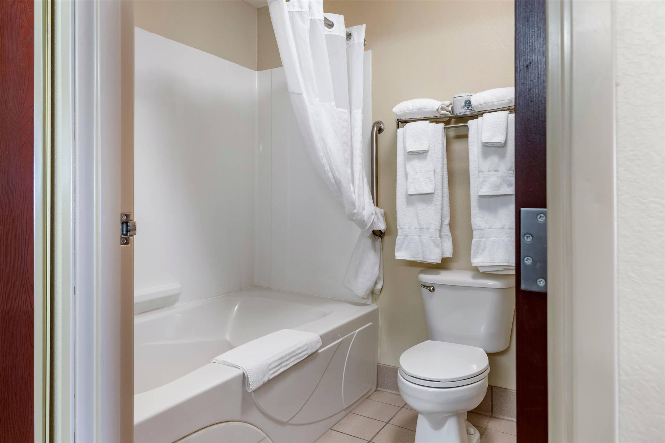 Comfort Suites Grandville Grand Rapids Sw 40/41