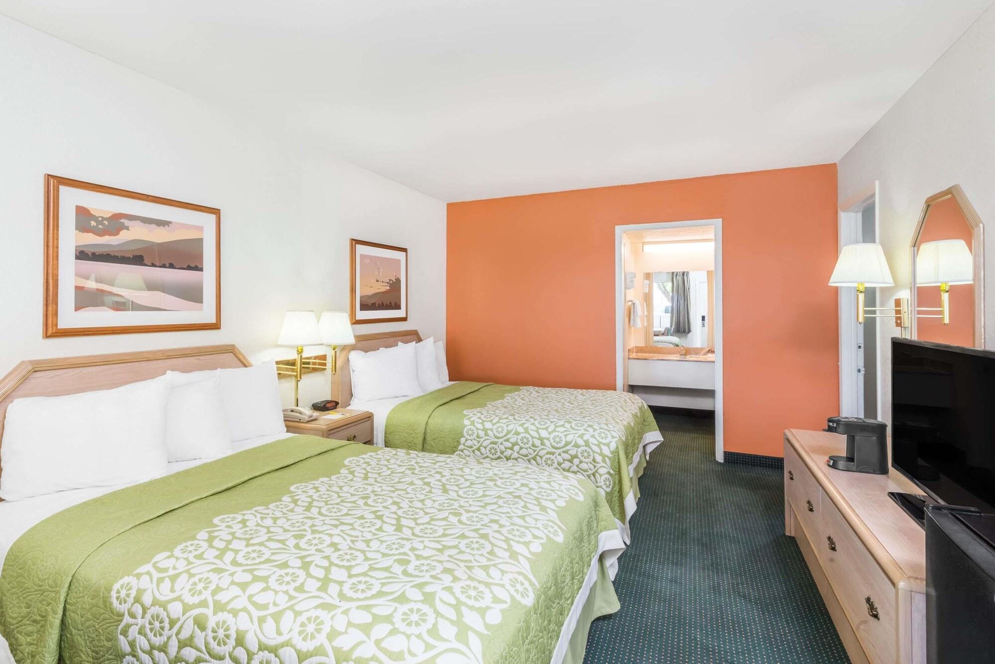 Studio, Suite, Multiple Beds