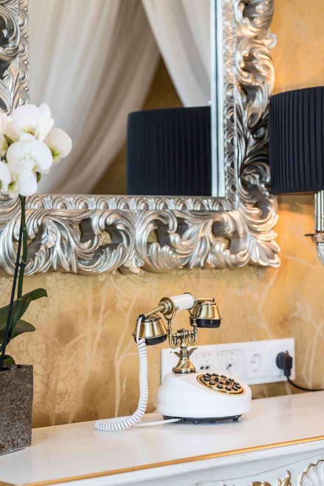 Schloß Schönbrunn Grand Suite 32/40