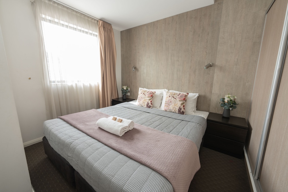 1 BEDROOM, ACCESSIBLE
