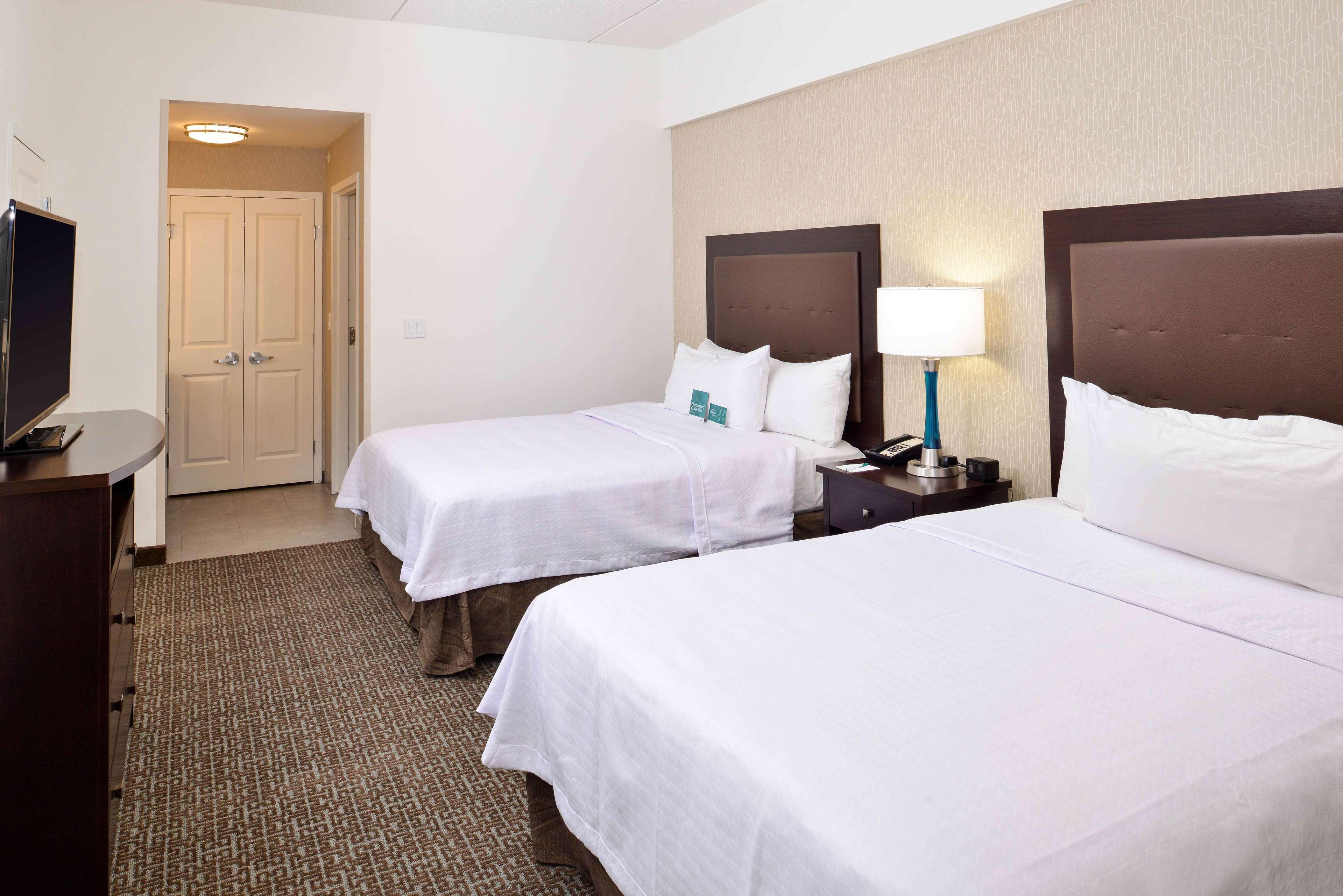 2 Bedrooms, Suite, 1 King or 2 Queen Beds, 2 Bathrooms