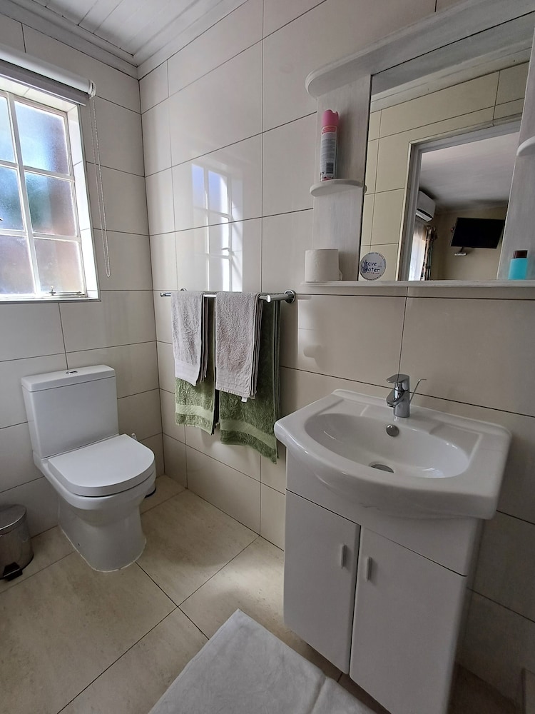 Capbon Guesthouse 48/50