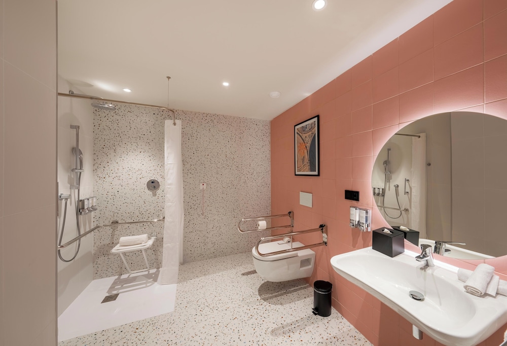 Hampton by Hilton Alicante Airport 39/42