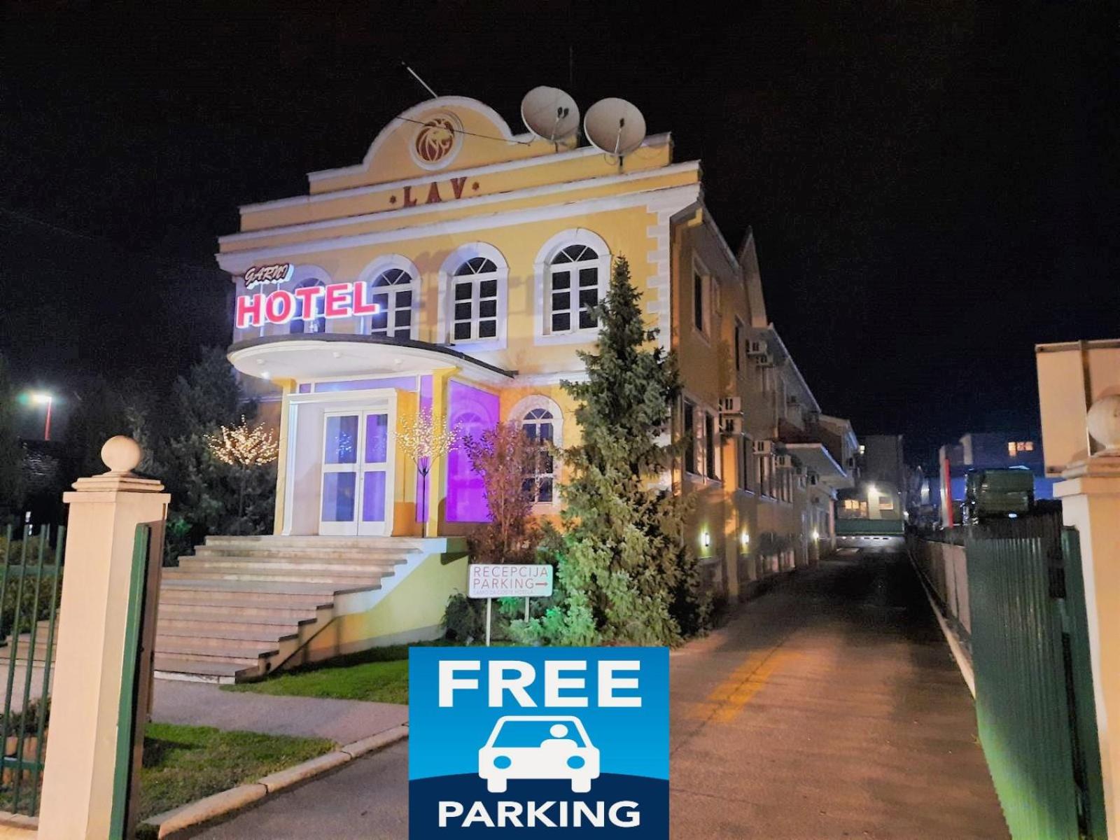 Hotel Lav 9/82