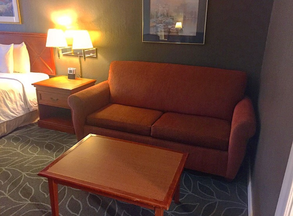 Cascades Inn 41/70
