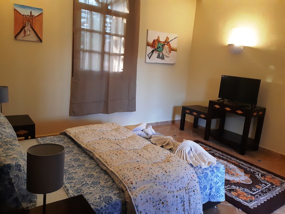 Relais de l Ourika 4/18
