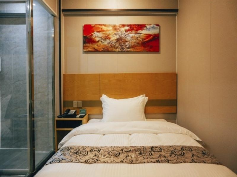 GreenTree Alliance Shanghai West Shuichan Road Hotel 14/20