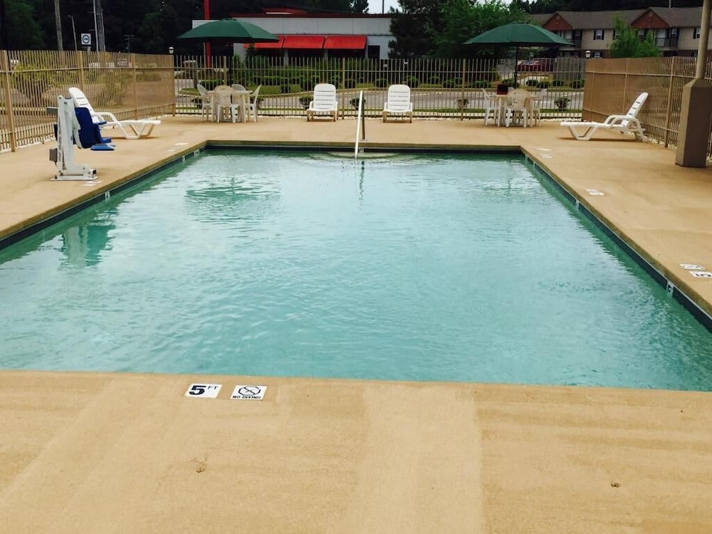 Star City Inn Suites 29/45