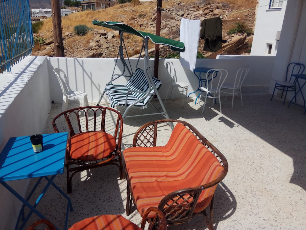 Grandma Vasiliki Rooms To Let 34/55
