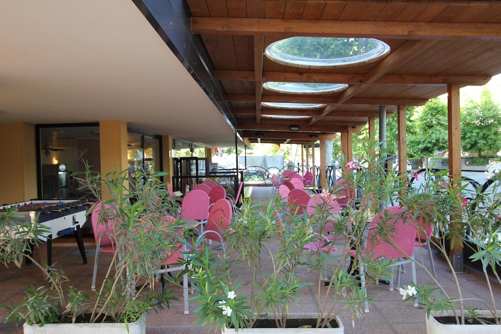 Settebello Hotel 3/50