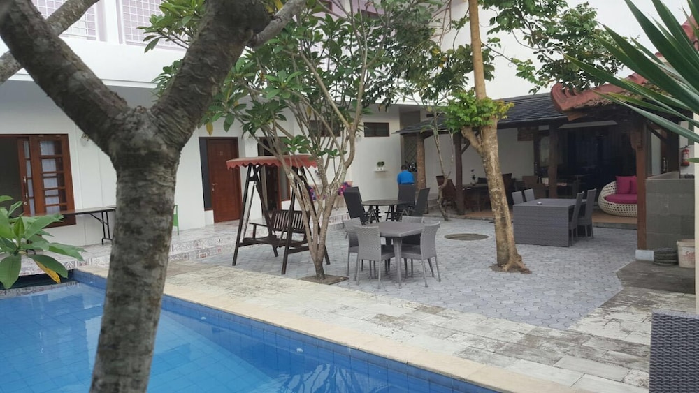 Griya Nendra Hotel 43/50