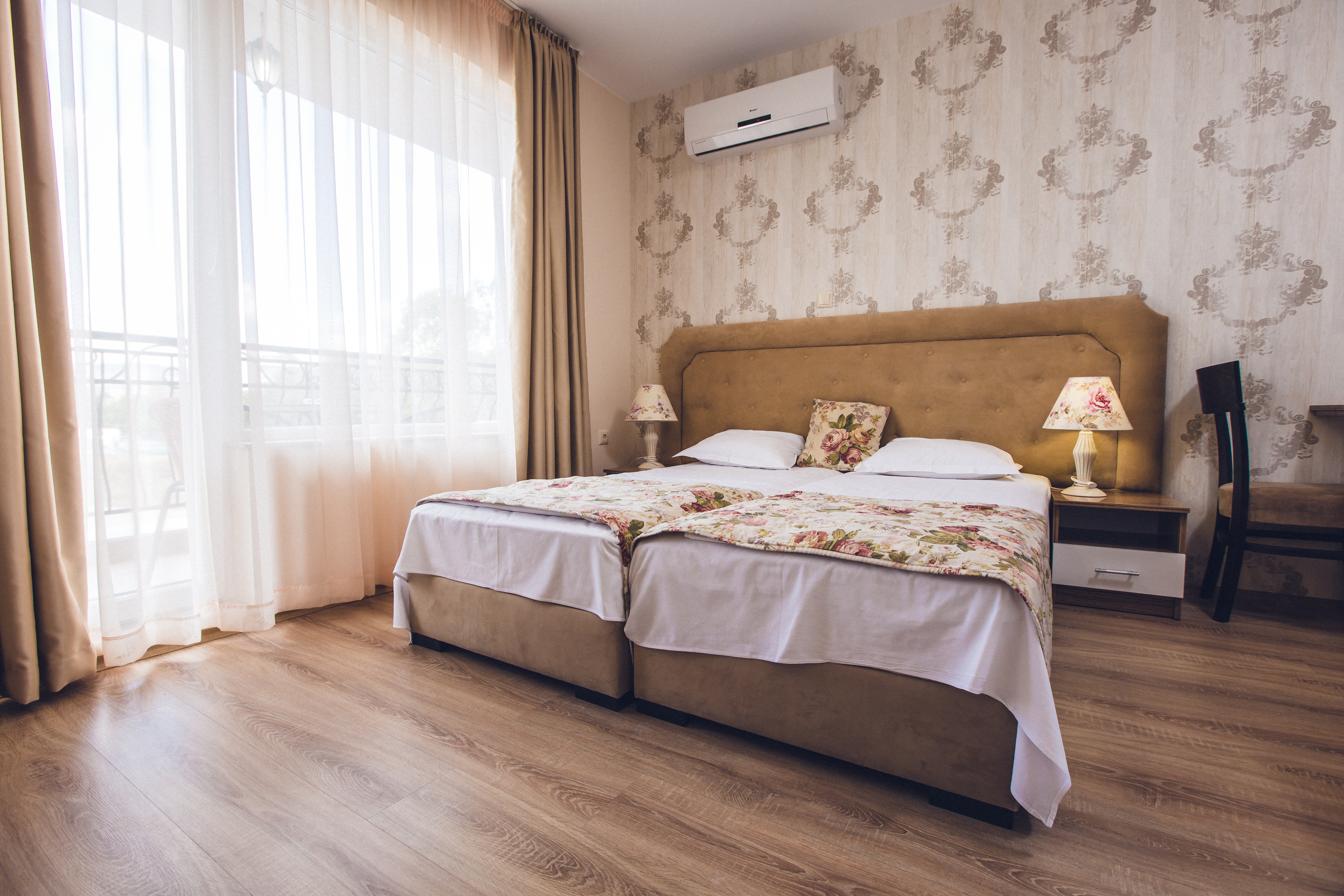 Room, Double Bed