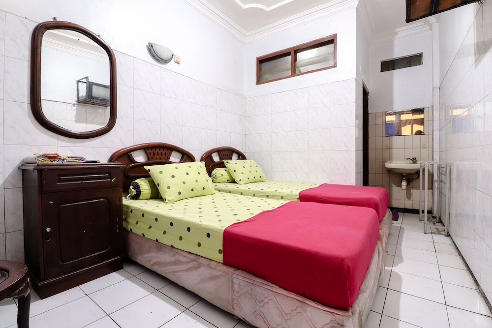 Hotel Gajah Mada 9/35
