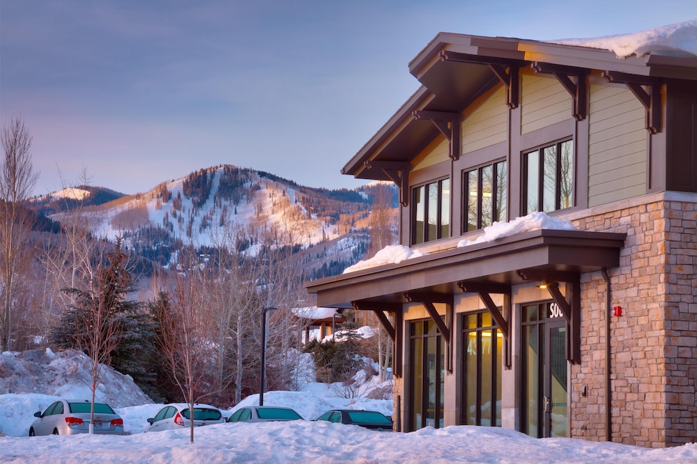 Hyatt Place Park City 8/74