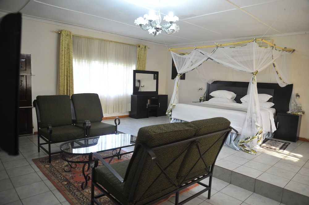 Anina's Executive Lodge 8/14