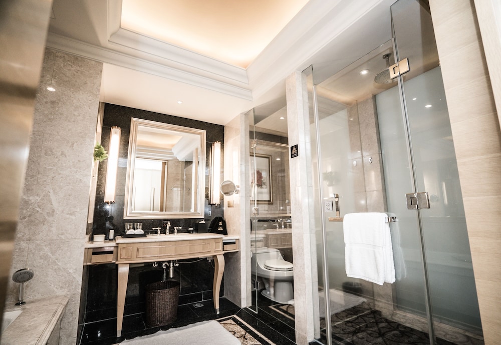C & D Hotel Fuzhou 50/50
