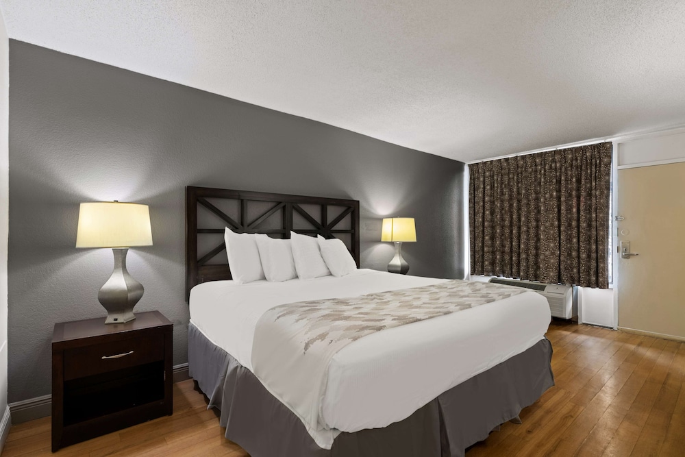 Americas Best Value Inn Orlando 21/93