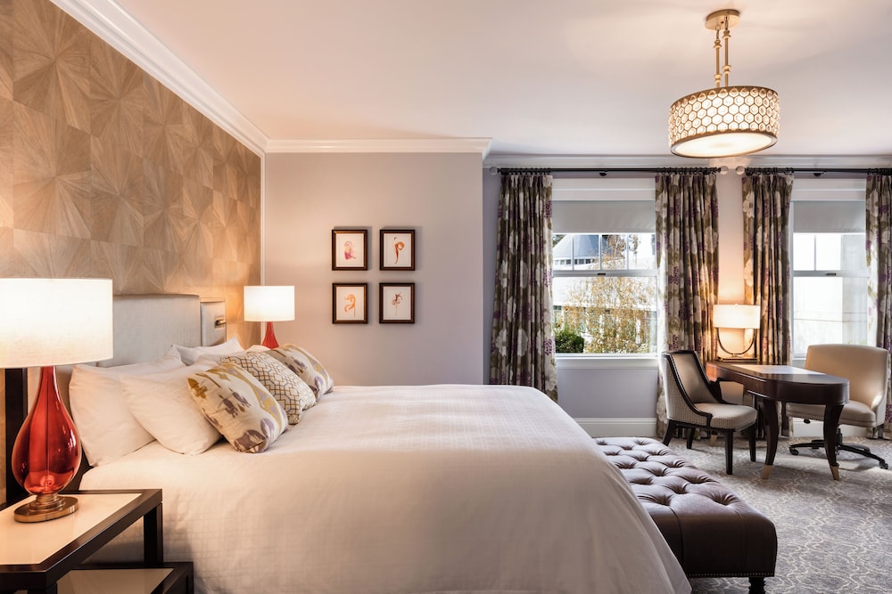 Deluxe, King Bed, Bay View